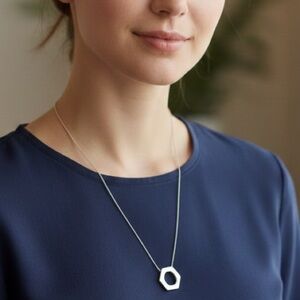 NWT Gold Tone Hexagon Necklace